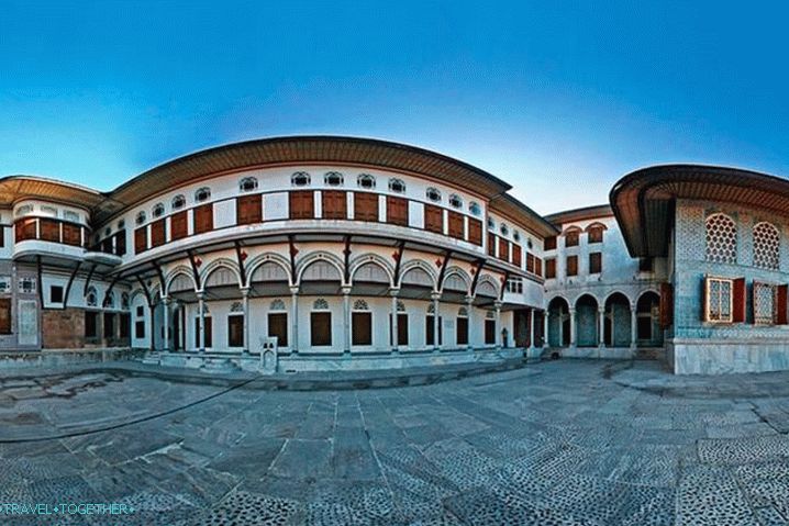 Weather in Istanbul in April, Topkapi