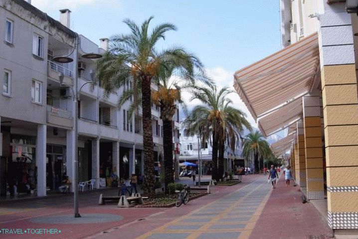 Weather in Kemer in December - Central city street