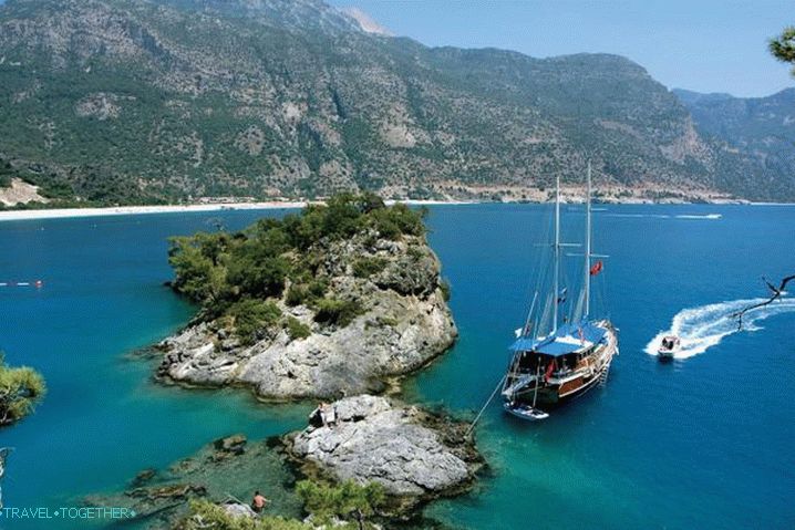 Kemer, the picturesque bay