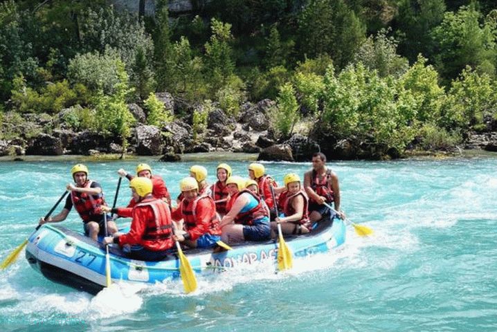 Weather in Alanya in July - Rafting on the river
