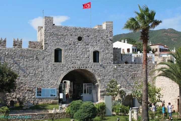 Weather in Marmaris in March - the old fortress