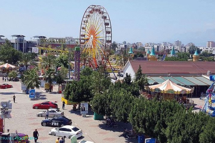rest with children, Alanya, Luna Park