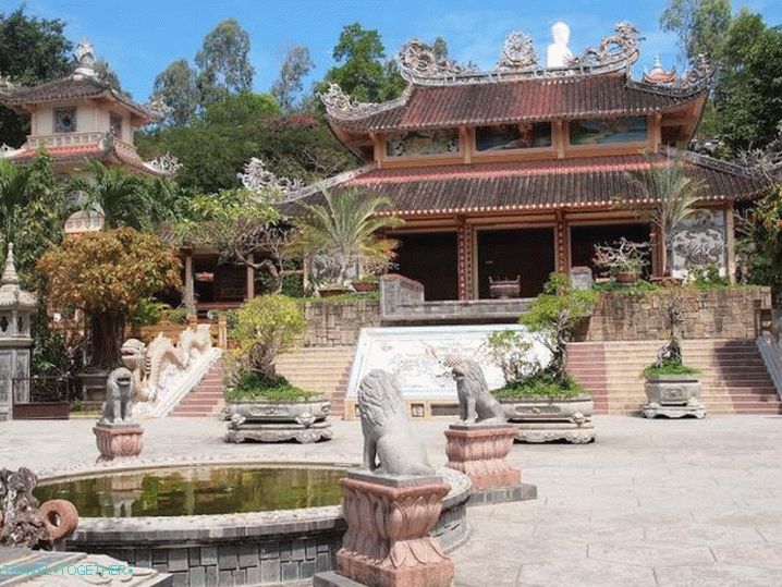 Vietnam Nha Trang Long Shon Pagoda