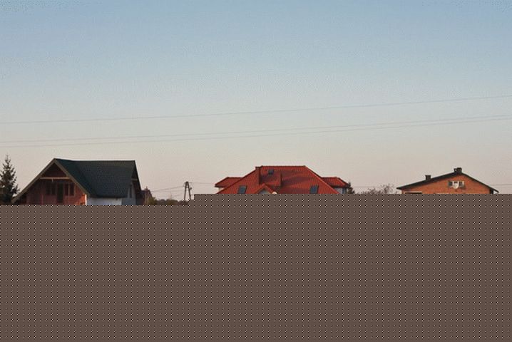 In the suburbs of Poland, most of the houses are well-kept and tidy.