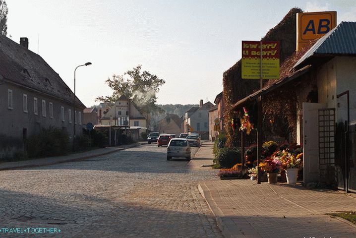 And it happens that in small towns in Poland, the pavements are lined with stone.