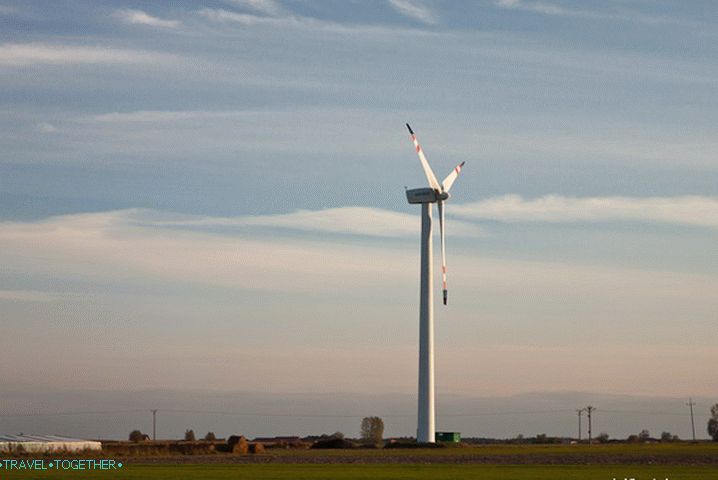 Already in Poland along the roads, signs of a developed civilization began to appear - alternative sources of energy