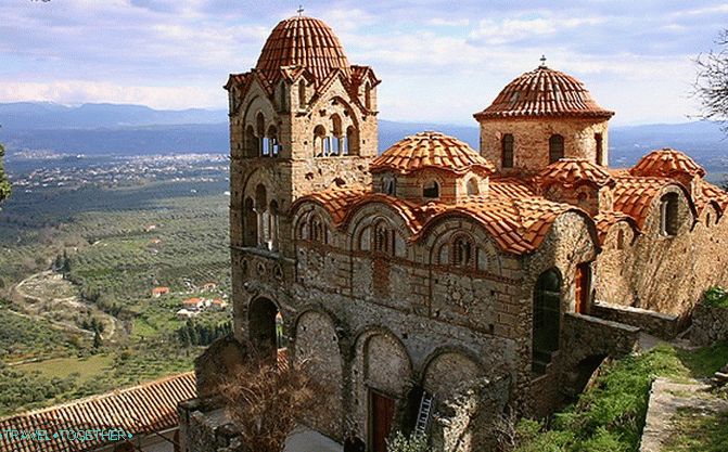 Peloponnese peninsula - a paradise of ancient Greece