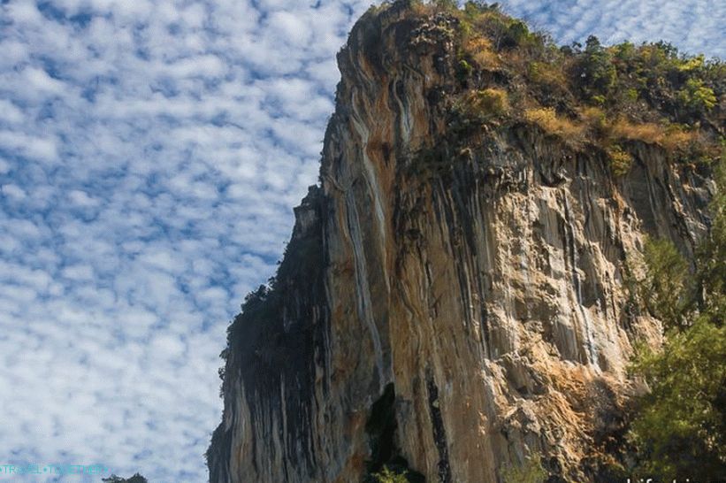 There are awesome rocks around