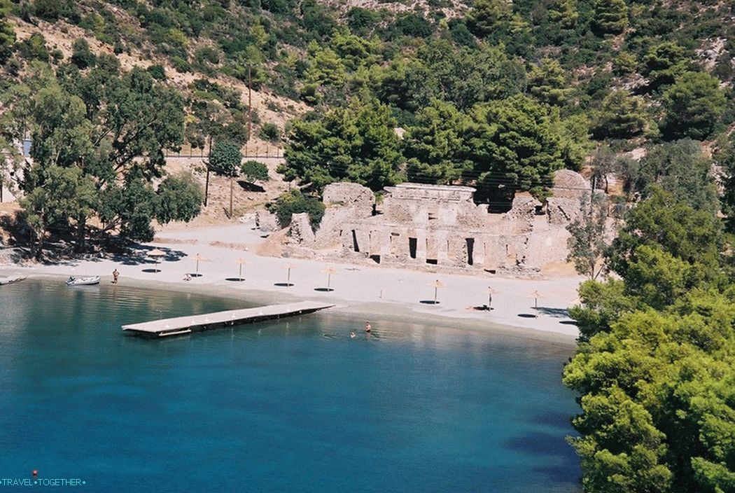 Poros. Sights and beaches of a serene island