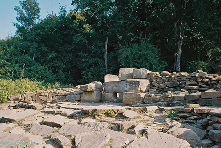 Village Revival. Dolmen Hidden features.