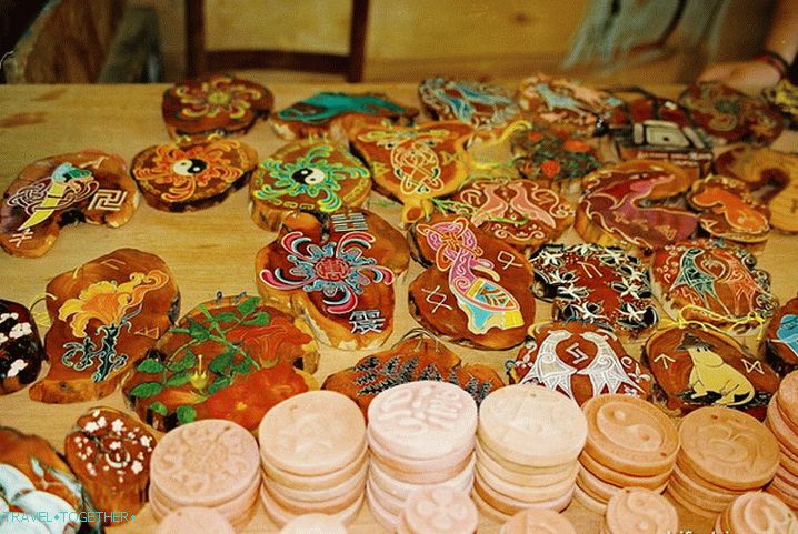 Trading rows in the village of Renaissance.