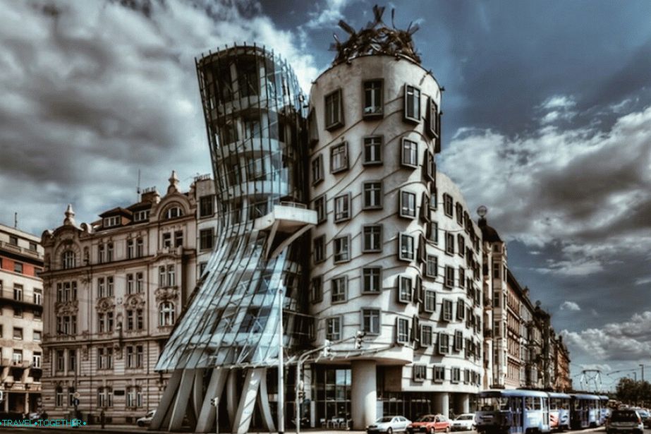 Dancing House