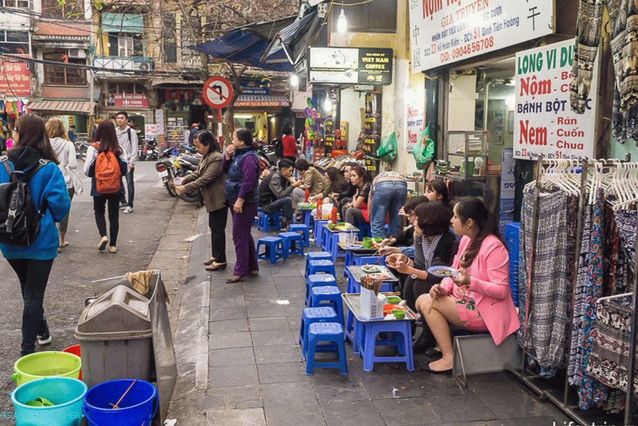 Street cafe in Vietnam, Hainoy