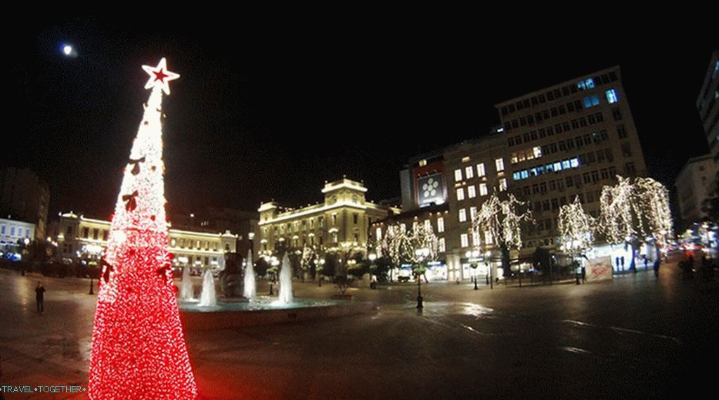 Walk around Christmas Athens (photo)