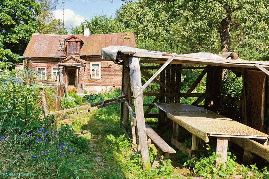 Hut caretaker homestead