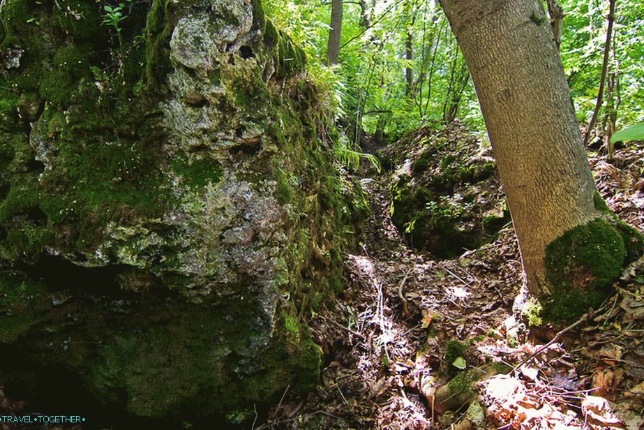 This is probably the very karst rift