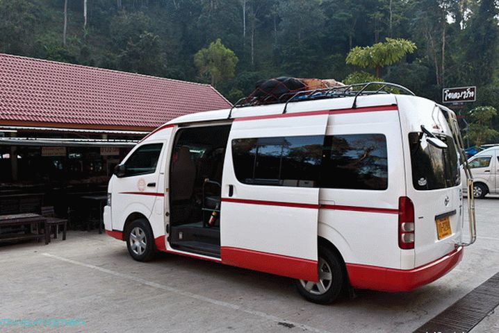 Chiang Mai Pai Minivan