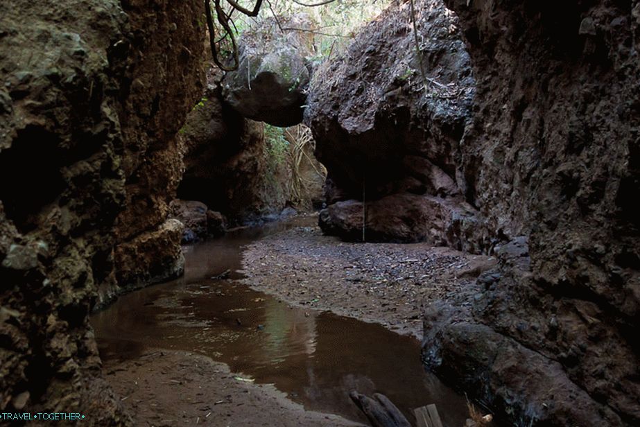 Canyon near Pam Bok Waterfall