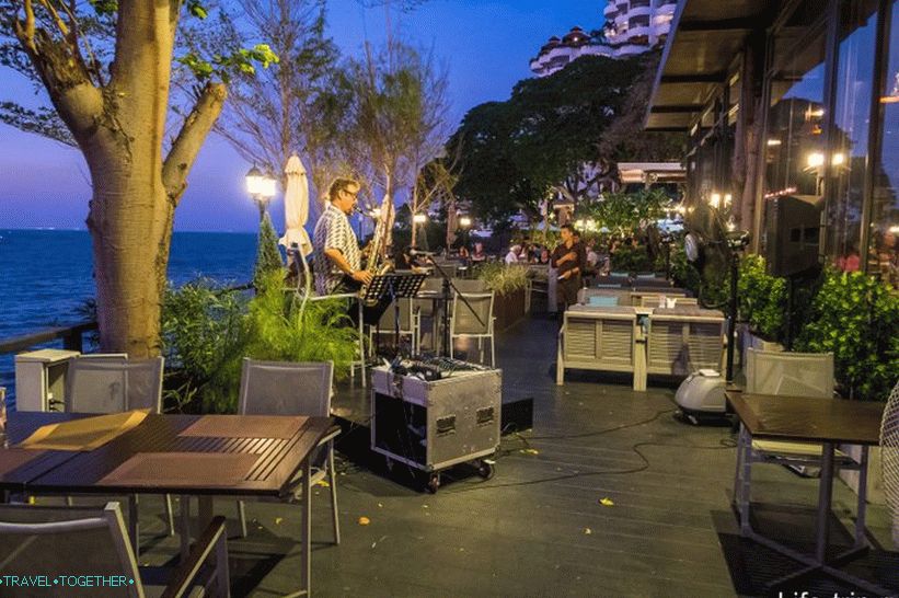 Restaurant Chocolate Factory in Pattaya - not just chocolate