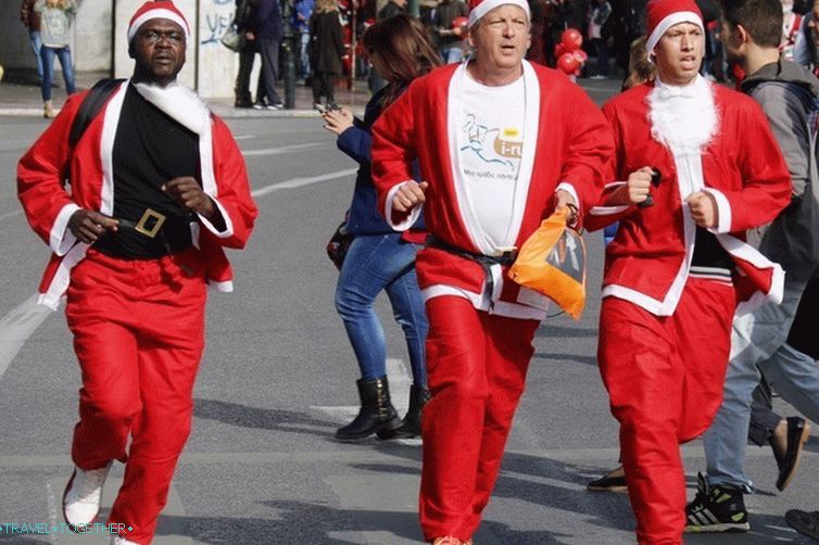 Christmas run of Santa Claus in Athens (photo)