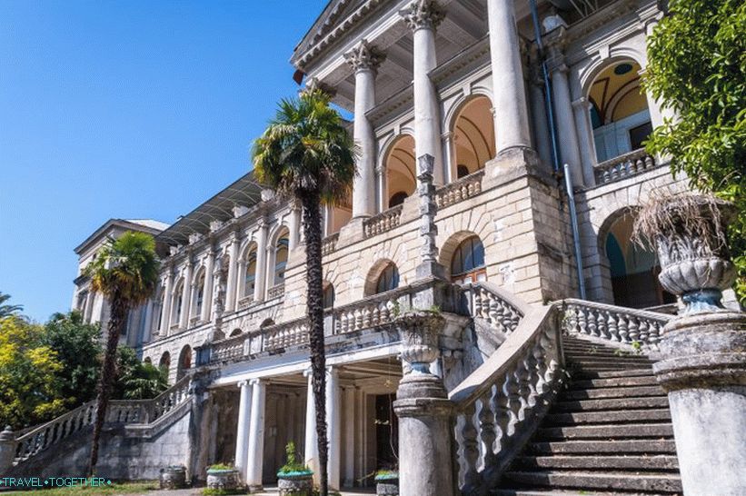 Ordzhonikidze Sanatorium in Sochi is a magnificent abandonment