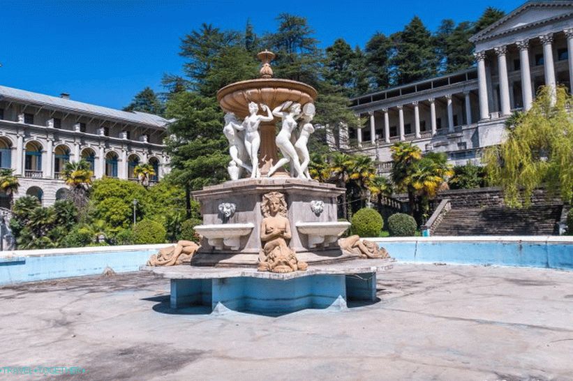 Ordzhonikidze Sanatorium in Sochi is a magnificent abandonment
