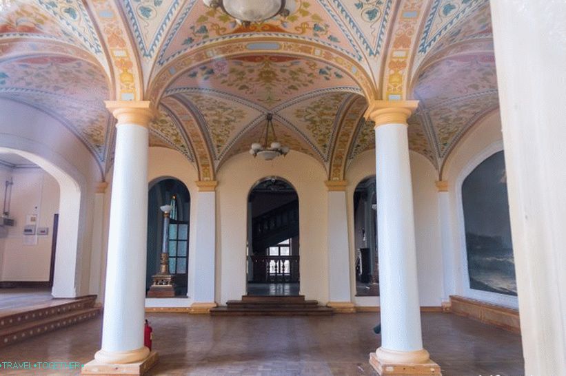 Ordzhonikidze Sanatorium in Sochi is a magnificent abandonment