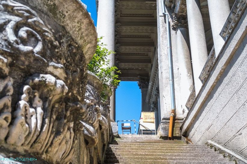 Ordzhonikidze Sanatorium in Sochi is a magnificent abandonment