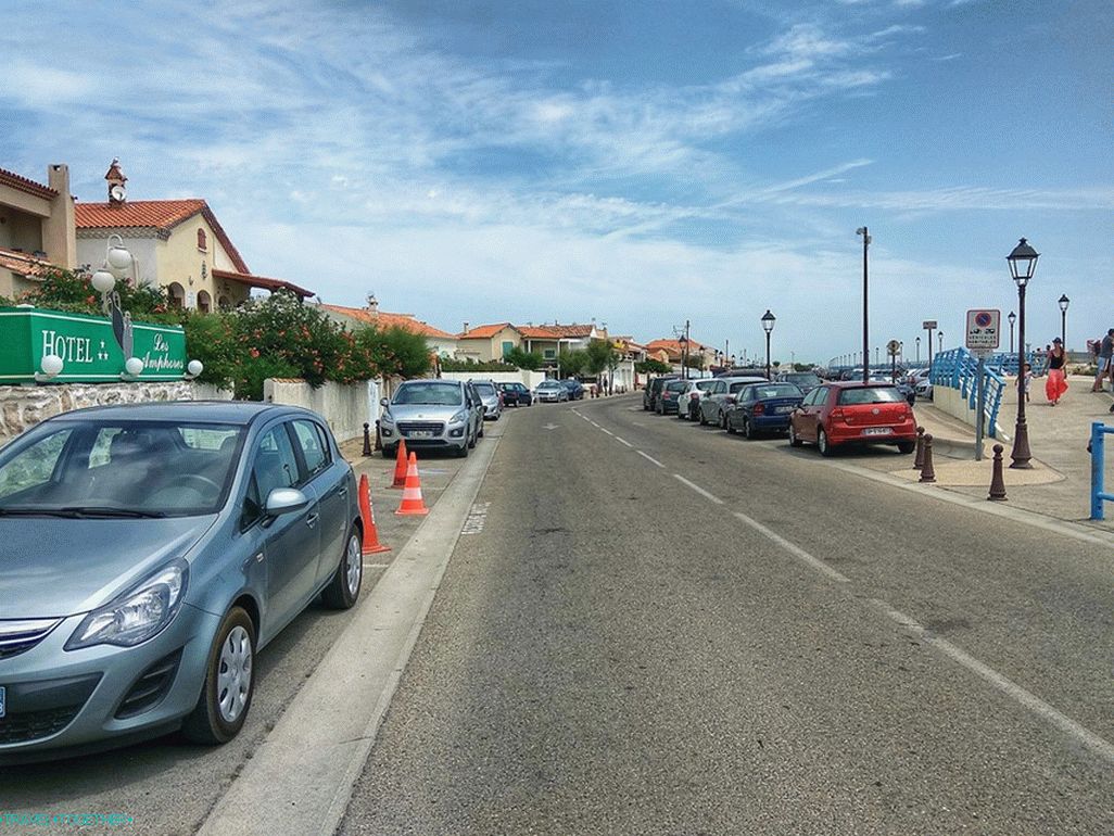 Sainte-Marie-de-la-Mer - Quay