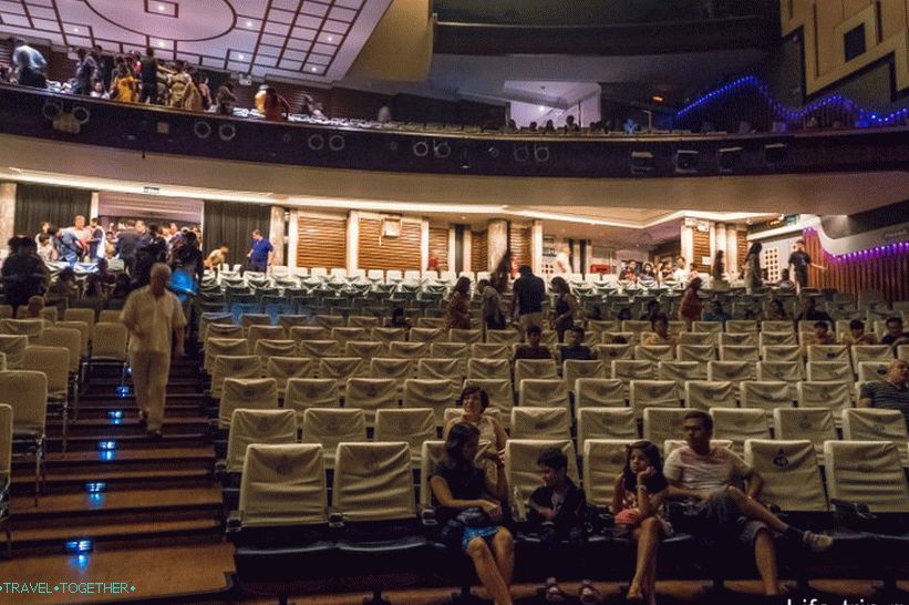 Auditorium show Alcazar