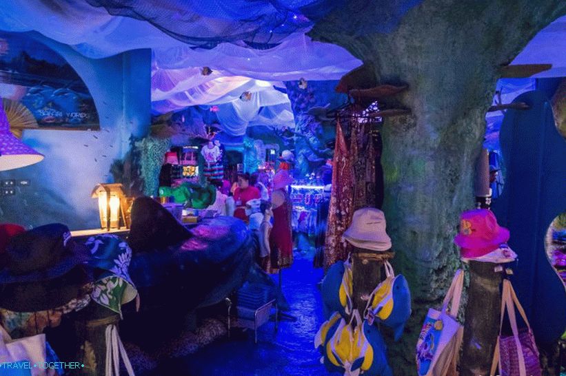 Phuket Fantasy Show - my review of the largest amusement park