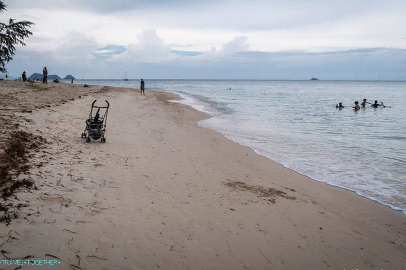 And at low tide people walk even with strollers