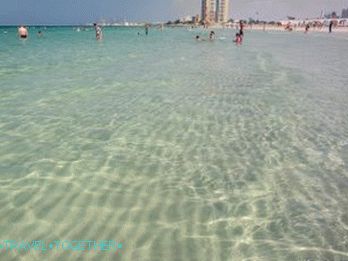 Beaches in Sharjah with a gentle entrance and clear water