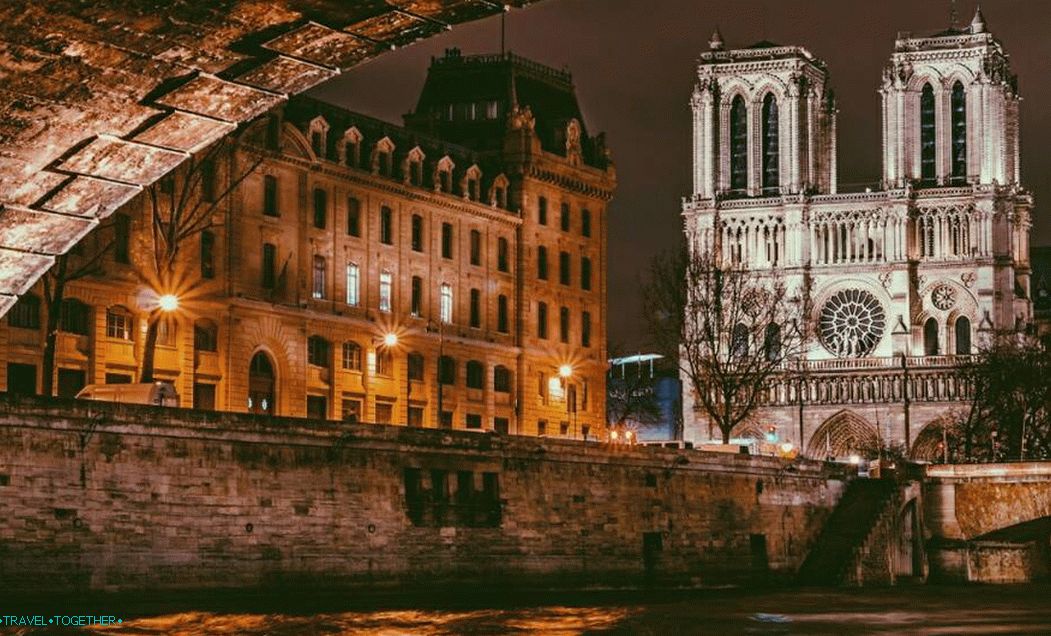 Notre Dame de Paris - view from the Seine
