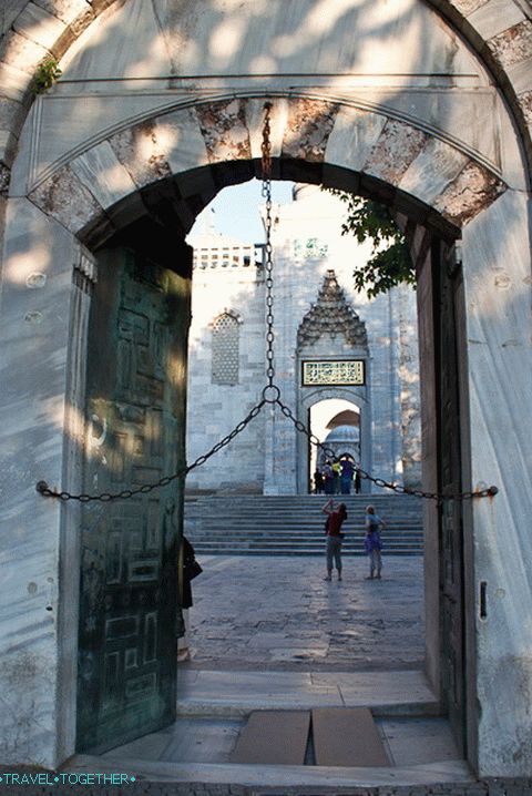The entrance to Sultanahmet. Who knows why the chain is hanging?