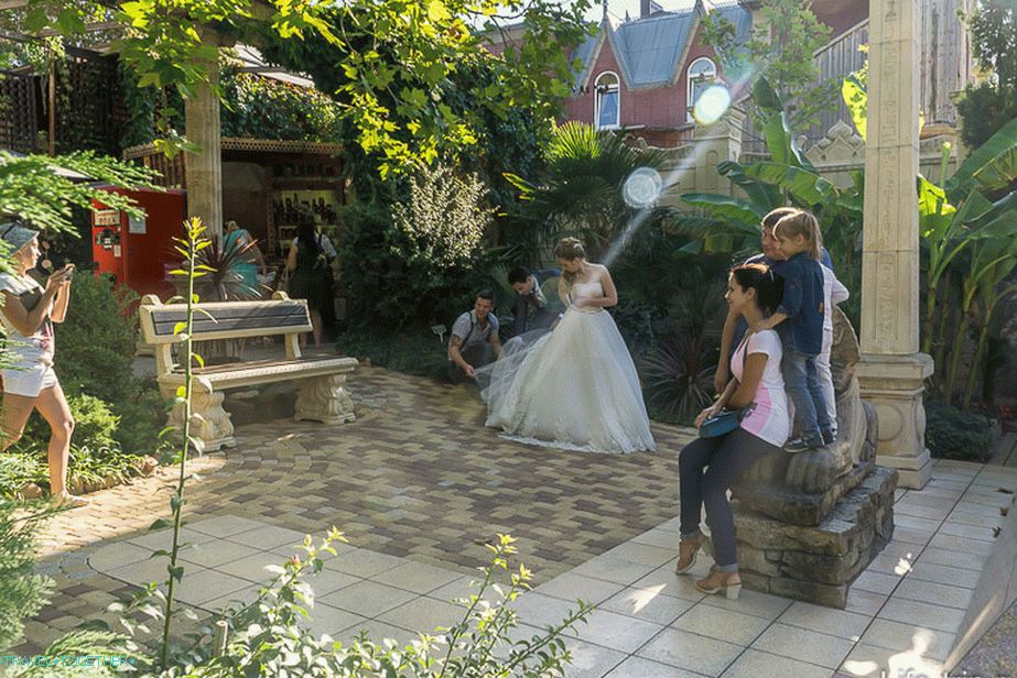 Newlyweds come here for photo shoots