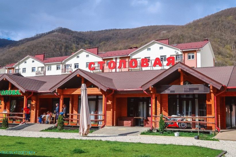 Dining Eat at Estosadok