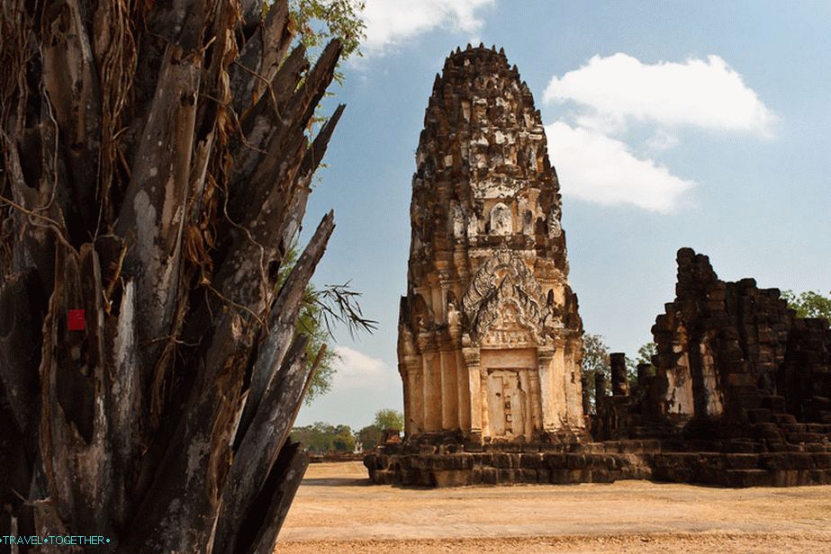 Wat Phra Phai Luang in Sukhothai