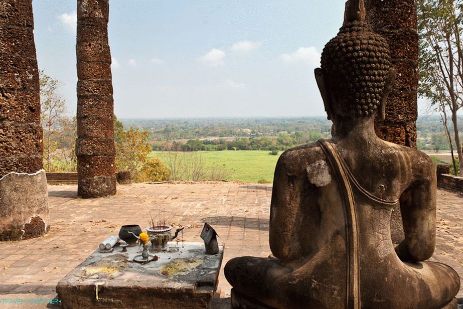 Wat Saphan Hin - Views from the Mountain