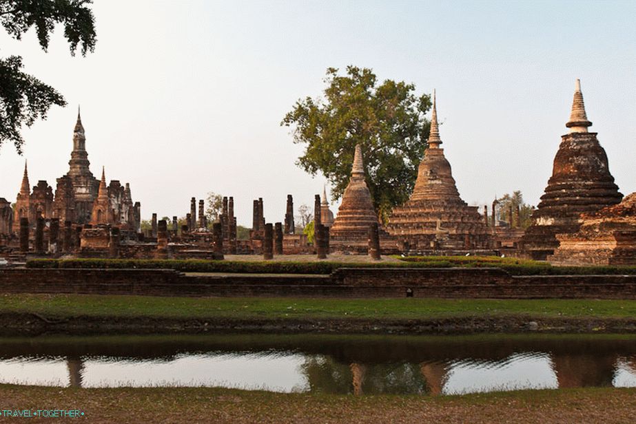 Wat Mahathat - the largest temple in Sukhothai
