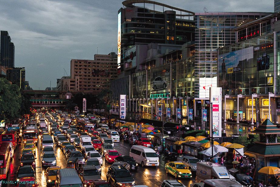 Rush Hour in the center of Bangkok