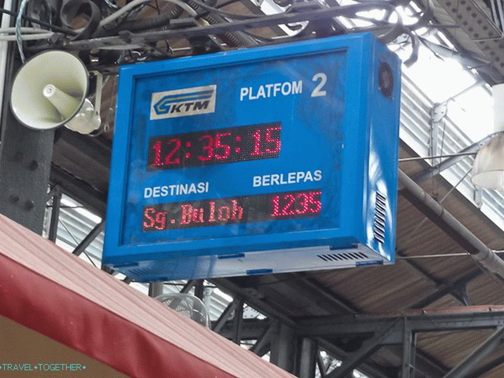 Scoreboard with the arrival time of the nearest train to the KTM Komuter station