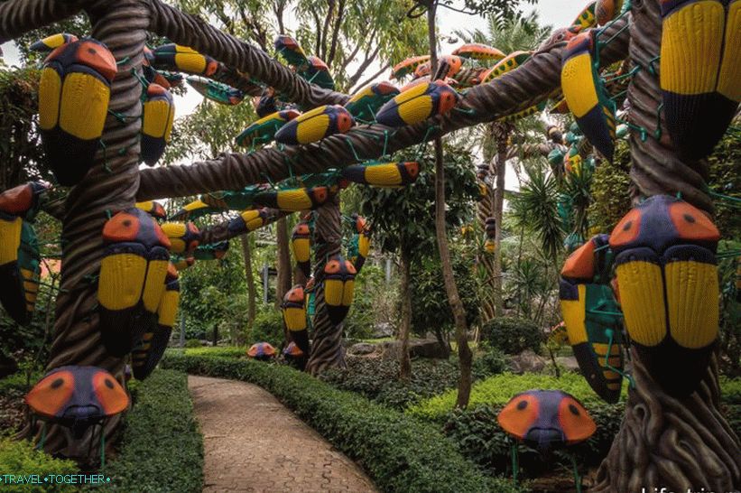 Giant concrete insects