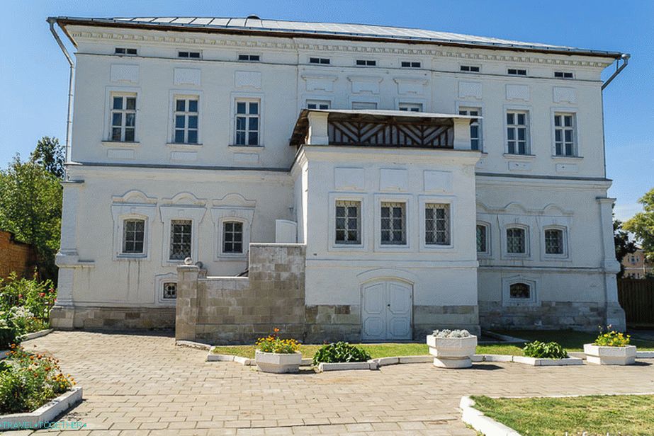 House of the Lazhechnikov family