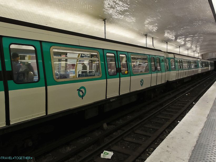Paris Metro - wagons with rubber wheels