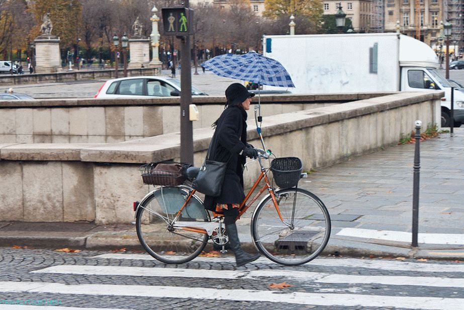 Parisians on the streets