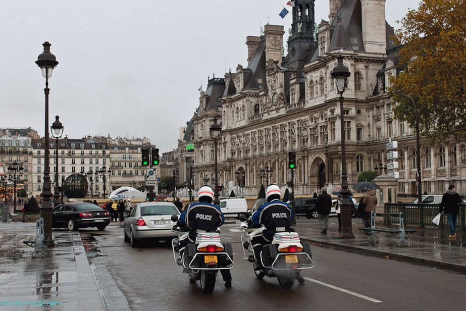 The streets of Paris are also under reliable protection