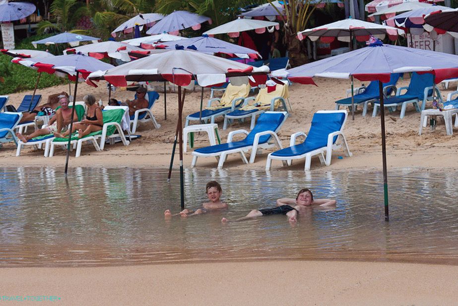 In what cases it is better to travel through a travel agency