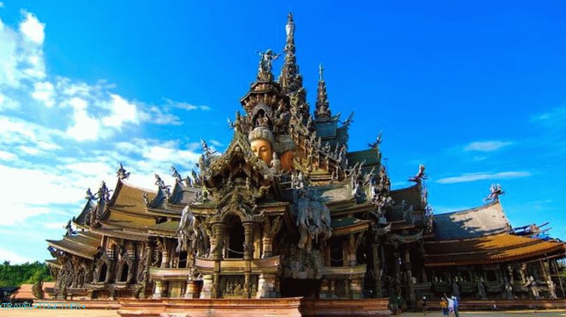 Temple of Truth in Pattaya