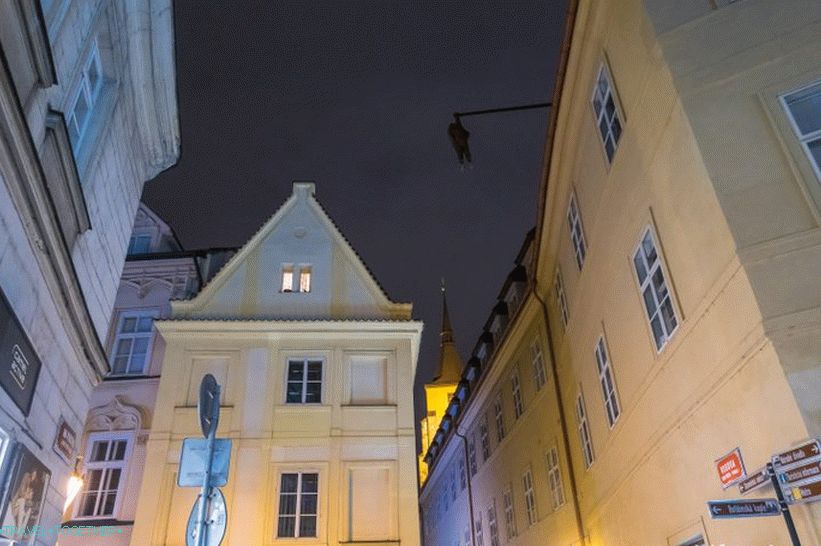 Hanging Freud in Prague